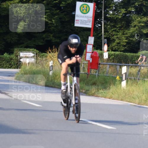 25.08.2024 - Elbe Triathlon Hamburg Fuchs,  Jonas http://msf.ph/oto/6870044 25.08.2024 09:33:40 Radfahren 323, 181, 316, 326, 156, 126, 228 meine-sportfotos.de
