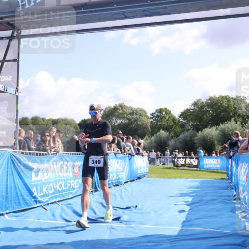 25.08.2024 - Elbe Triathlon Hamburg H.Heesch http://msf.ph/oto/6870055 25.08.2024 11:08:20 Ziel 349 meine-sportfotos.de