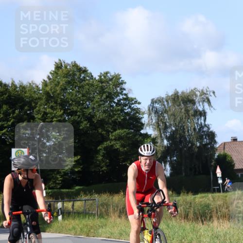 25.08.2024 - Elbe Triathlon Hamburg Fuchs,  Jonas http://msf.ph/oto/6870066 25.08.2024 10:26:57 Radfahren 459, 501, 478 meine-sportfotos.de