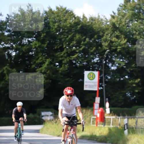 25.08.2024 - Elbe Triathlon Hamburg Fuchs,  Jonas http://msf.ph/oto/6870089 25.08.2024 11:09:16 Radfahren 1502, 1651, 1548, 1599, 1518, 1586 meine-sportfotos.de