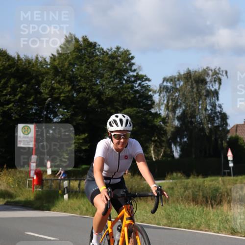 25.08.2024 - Elbe Triathlon Hamburg Fuchs,  Jonas http://msf.ph/oto/6870107 25.08.2024 10:27:00 Radfahren 459, 501, 478 meine-sportfotos.de