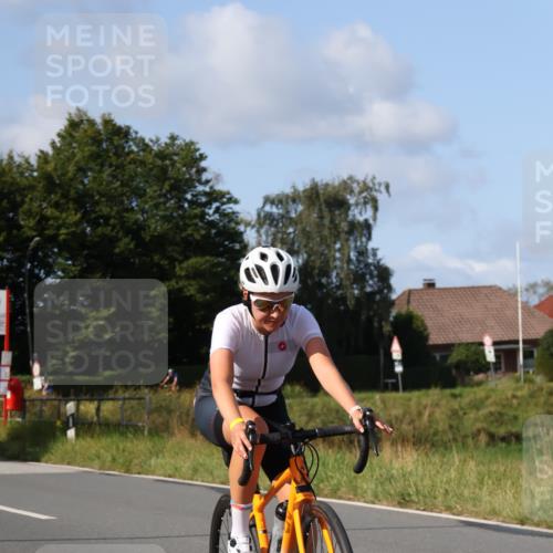 25.08.2024 - Elbe Triathlon Hamburg Fuchs,  Jonas http://msf.ph/oto/6870112 25.08.2024 10:27:00 Radfahren 459, 501, 478 meine-sportfotos.de