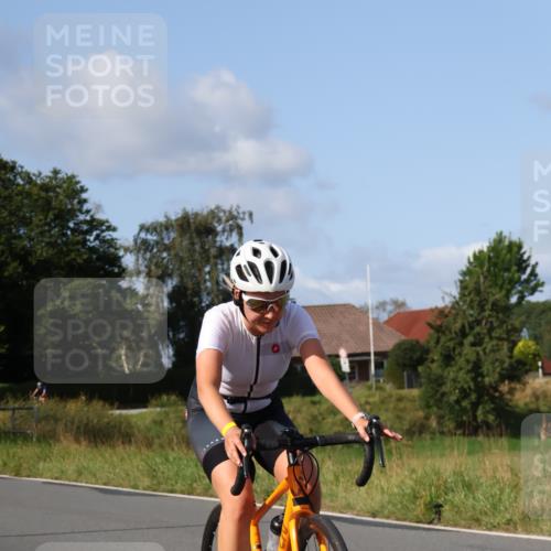 25.08.2024 - Elbe Triathlon Hamburg Fuchs,  Jonas http://msf.ph/oto/6870116 25.08.2024 10:27:00 Radfahren 459, 501, 478 meine-sportfotos.de