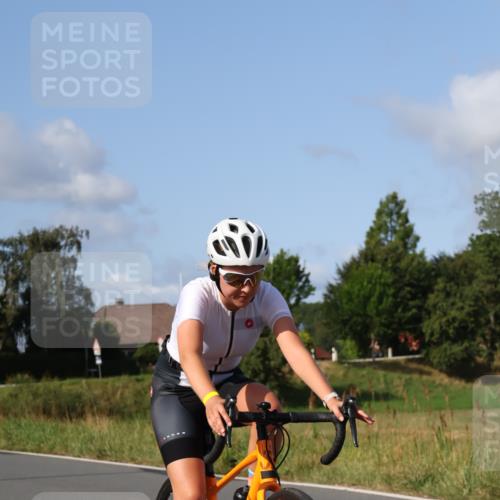 25.08.2024 - Elbe Triathlon Hamburg Fuchs,  Jonas http://msf.ph/oto/6870121 25.08.2024 10:27:00 Radfahren 459, 501, 478 meine-sportfotos.de