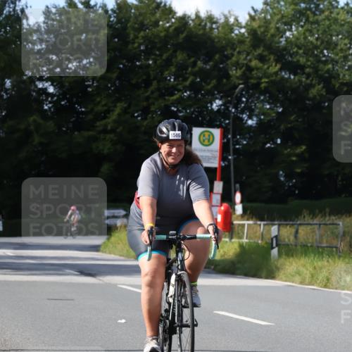 25.08.2024 - Elbe Triathlon Hamburg Fuchs,  Jonas http://msf.ph/oto/6870140 25.08.2024 11:09:20 Radfahren 1651, 1548, 1599, 1518, 1586 meine-sportfotos.de
