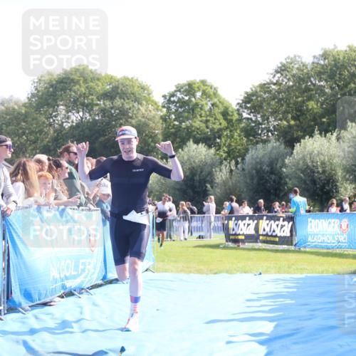 25.08.2024 - Elbe Triathlon Hamburg H.Heesch http://msf.ph/oto/6870142 25.08.2024 11:08:29 Ziel 228, 602 meine-sportfotos.de