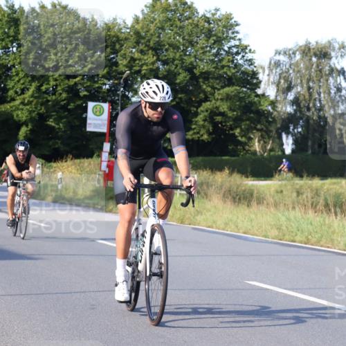 25.08.2024 - Elbe Triathlon Hamburg Fuchs,  Jonas http://msf.ph/oto/6870145 25.08.2024 09:33:46 Radfahren 316, 326, 156, 126, 228, 352, 1851, 234 meine-sportfotos.de