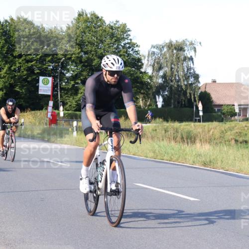 25.08.2024 - Elbe Triathlon Hamburg Fuchs,  Jonas http://msf.ph/oto/6870152 25.08.2024 09:33:46 Radfahren 316, 326, 156, 126, 228, 352, 1851, 234 meine-sportfotos.de