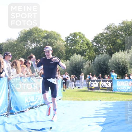 25.08.2024 - Elbe Triathlon Hamburg H.Heesch http://msf.ph/oto/6870157 25.08.2024 11:08:29 Ziel 228, 602 meine-sportfotos.de