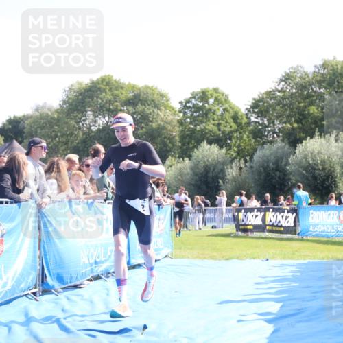25.08.2024 - Elbe Triathlon Hamburg H.Heesch http://msf.ph/oto/6870176 25.08.2024 11:08:29 Ziel 228, 602 meine-sportfotos.de