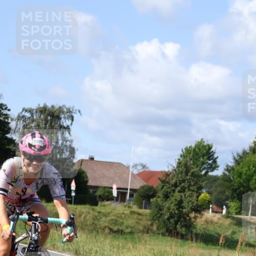 25.08.2024 - Elbe Triathlon Hamburg Fuchs,  Jonas http://msf.ph/oto/6870182 25.08.2024 11:09:29 Radfahren 1515, 1579, 1537 meine-sportfotos.de