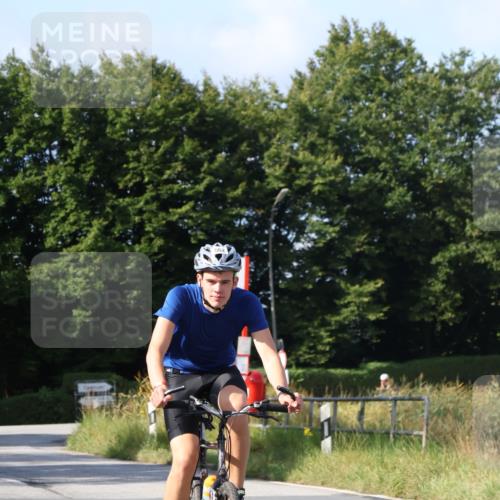 25.08.2024 - Elbe Triathlon Hamburg Fuchs,  Jonas http://msf.ph/oto/6870210 25.08.2024 10:27:12 Radfahren 498, 477, 562, 669, 589 meine-sportfotos.de