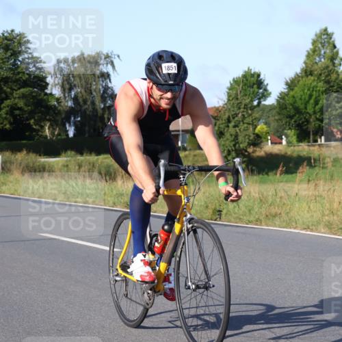 25.08.2024 - Elbe Triathlon Hamburg Fuchs,  Jonas http://msf.ph/oto/6870232 25.08.2024 09:33:51 Radfahren 228, 352, 1851, 234, 53, 256 meine-sportfotos.de