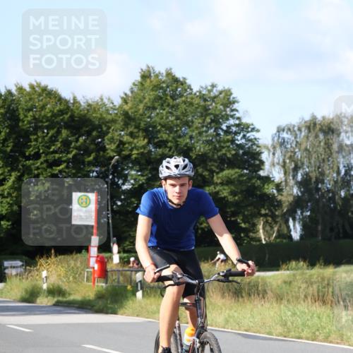 25.08.2024 - Elbe Triathlon Hamburg Fuchs,  Jonas http://msf.ph/oto/6870234 25.08.2024 10:27:13 Radfahren 498, 477, 562, 669, 589 meine-sportfotos.de