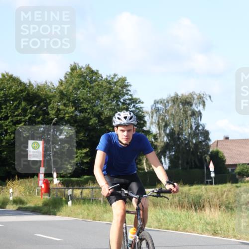 25.08.2024 - Elbe Triathlon Hamburg Fuchs,  Jonas http://msf.ph/oto/6870240 25.08.2024 10:27:13 Radfahren 498, 477, 562, 669, 589 meine-sportfotos.de