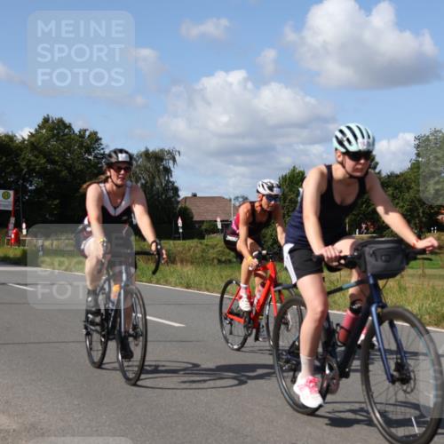 25.08.2024 - Elbe Triathlon Hamburg Fuchs,  Jonas http://msf.ph/oto/6870248 25.08.2024 11:10:02 Radfahren 1671, 1712, 1670, 1572, 1517, 1508 meine-sportfotos.de
