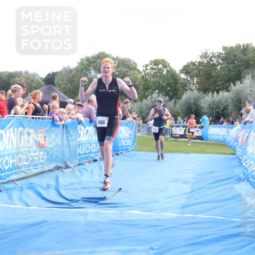 25.08.2024 - Elbe Triathlon Hamburg H.Heesch http://msf.ph/oto/6870254 25.08.2024 11:35:20 Ziel 352, 463, 686, 713 meine-sportfotos.de