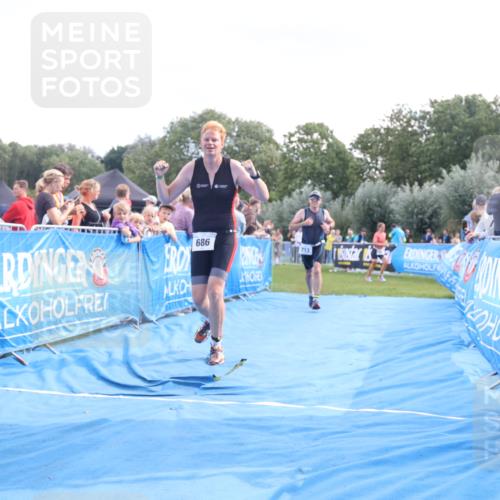 25.08.2024 - Elbe Triathlon Hamburg H.Heesch http://msf.ph/oto/6870259 25.08.2024 11:35:20 Ziel 352, 463, 686, 713 meine-sportfotos.de