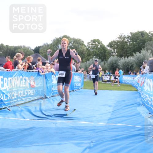 25.08.2024 - Elbe Triathlon Hamburg H.Heesch http://msf.ph/oto/6870268 25.08.2024 11:35:20 Ziel 352, 463, 686, 713 meine-sportfotos.de