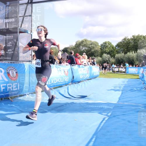 25.08.2024 - Elbe Triathlon Hamburg H.Heesch http://msf.ph/oto/6870283 25.08.2024 11:58:22 Ziel 512, 1645, 1658 meine-sportfotos.de