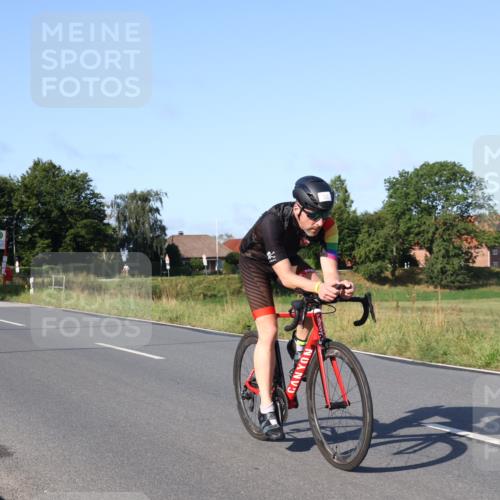 25.08.2024 - Elbe Triathlon Hamburg Fuchs,  Jonas http://msf.ph/oto/6870286 25.08.2024 09:33:54 Radfahren 1851, 234, 53, 256 meine-sportfotos.de