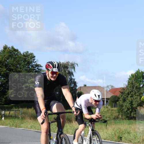 25.08.2024 - Elbe Triathlon Hamburg Fuchs,  Jonas http://msf.ph/oto/6870288 25.08.2024 10:27:17 Radfahren 562, 669, 589 meine-sportfotos.de