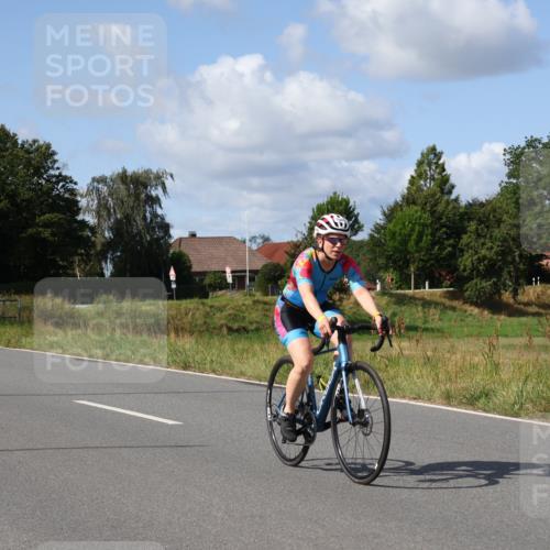 25.08.2024 - Elbe Triathlon Hamburg Fuchs,  Jonas http://msf.ph/oto/6870289 25.08.2024 11:10:04 Radfahren 1671, 1712, 1670, 1572, 1517, 1508 meine-sportfotos.de