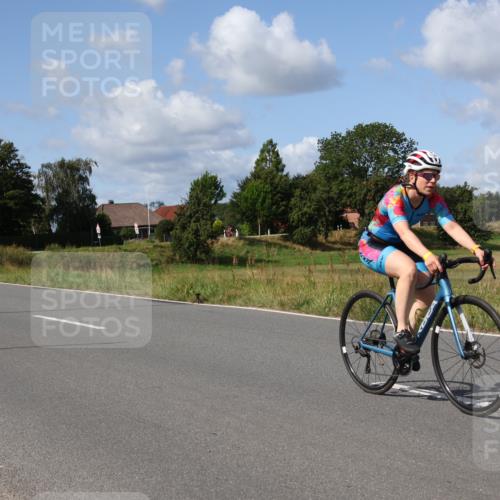 25.08.2024 - Elbe Triathlon Hamburg Fuchs,  Jonas http://msf.ph/oto/6870307 25.08.2024 11:10:04 Radfahren 1671, 1712, 1670, 1572, 1517, 1508 meine-sportfotos.de