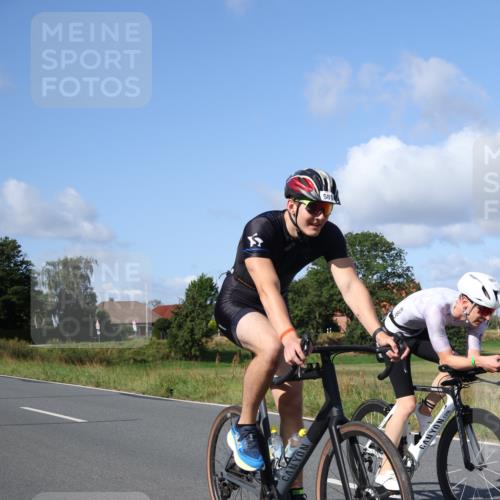 25.08.2024 - Elbe Triathlon Hamburg Fuchs,  Jonas http://msf.ph/oto/6870308 25.08.2024 10:27:18 Radfahren 562, 669, 589, 542 meine-sportfotos.de