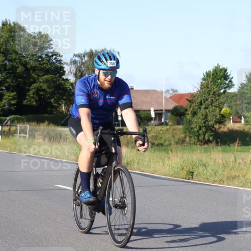 25.08.2024 - Elbe Triathlon Hamburg Fuchs,  Jonas http://msf.ph/oto/6870317 25.08.2024 09:33:58 Radfahren 234, 53, 256 meine-sportfotos.de