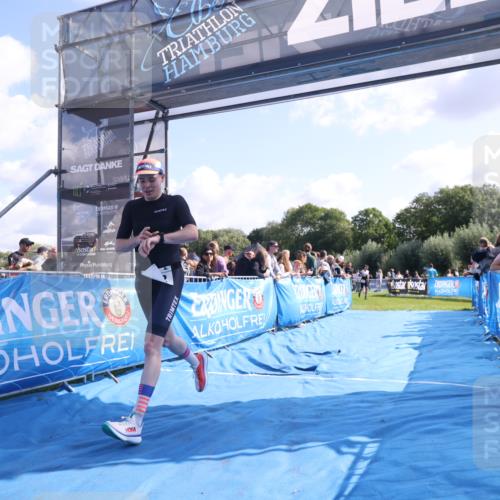 25.08.2024 - Elbe Triathlon Hamburg H.Heesch http://msf.ph/oto/6870322 25.08.2024 11:08:31 Ziel 228, 602 meine-sportfotos.de