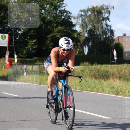 25.08.2024 - Elbe Triathlon Hamburg Fuchs,  Jonas http://msf.ph/oto/6870325 25.08.2024 10:27:24 Radfahren 542, 494, 710 meine-sportfotos.de