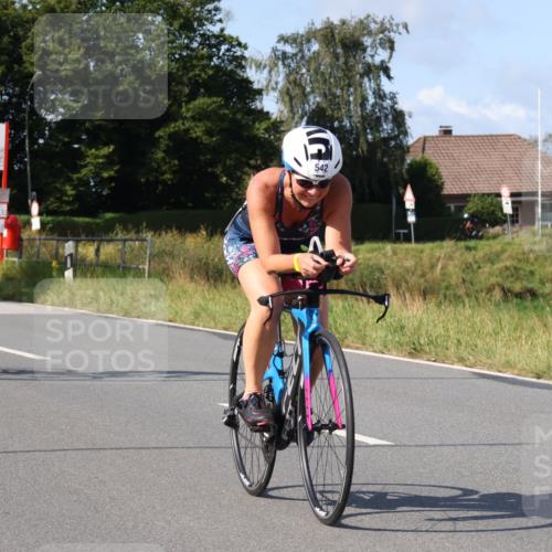 25.08.2024 - Elbe Triathlon Hamburg Fuchs,  Jonas http://msf.ph/oto/6870329 25.08.2024 10:27:24 Radfahren 542, 494, 710 meine-sportfotos.de