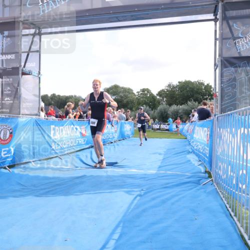 25.08.2024 - Elbe Triathlon Hamburg H.Heesch http://msf.ph/oto/6870331 25.08.2024 11:35:21 Ziel 352, 686, 713 meine-sportfotos.de