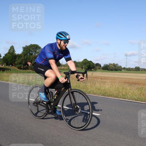 25.08.2024 - Elbe Triathlon Hamburg Fuchs,  Jonas http://msf.ph/oto/6870332 25.08.2024 09:33:58 Radfahren 234, 53, 256 meine-sportfotos.de