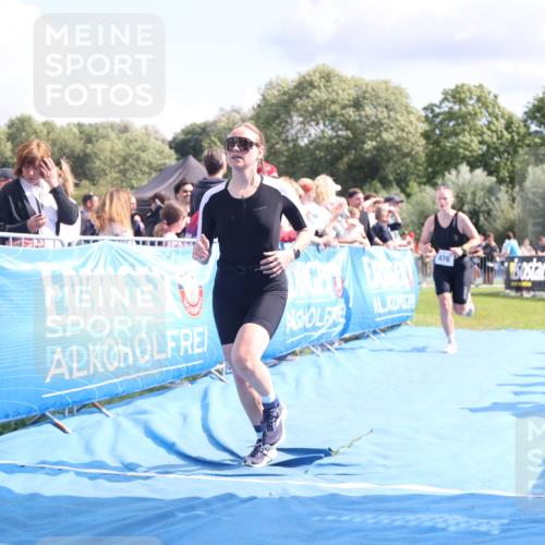 25.08.2024 - Elbe Triathlon Hamburg H.Heesch http://msf.ph/oto/6870359 25.08.2024 11:58:28 Ziel 476, 512, 1645 meine-sportfotos.de