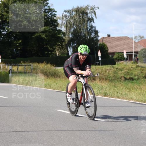 25.08.2024 - Elbe Triathlon Hamburg Fuchs,  Jonas http://msf.ph/oto/6870366 25.08.2024 11:10:25 Radfahren 1519, 1668, 1713, 1475, 1591, 1547, 1559 meine-sportfotos.de