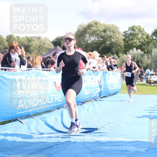 25.08.2024 - Elbe Triathlon Hamburg H.Heesch http://msf.ph/oto/6870368 25.08.2024 11:58:28 Ziel 476, 512, 1645 meine-sportfotos.de
