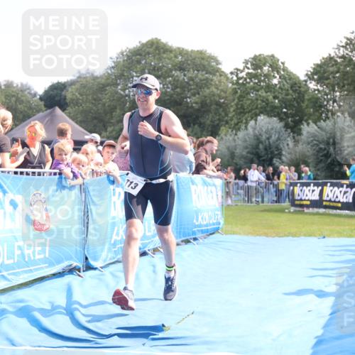 25.08.2024 - Elbe Triathlon Hamburg H.Heesch http://msf.ph/oto/6870371 25.08.2024 11:35:22 Ziel 352, 686, 713 meine-sportfotos.de
