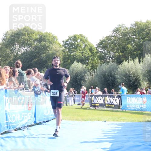 25.08.2024 - Elbe Triathlon Hamburg H.Heesch http://msf.ph/oto/6870375 25.08.2024 11:08:34 Ziel 228, 602 meine-sportfotos.de