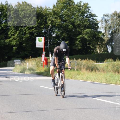 25.08.2024 - Elbe Triathlon Hamburg Fuchs,  Jonas http://msf.ph/oto/6870387 25.08.2024 10:27:30 Radfahren 542, 494, 710, 579 meine-sportfotos.de