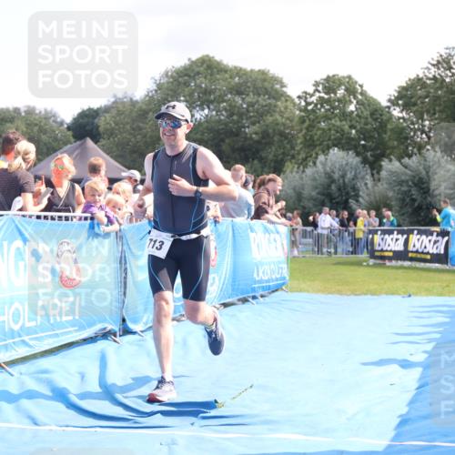 25.08.2024 - Elbe Triathlon Hamburg H.Heesch http://msf.ph/oto/6870388 25.08.2024 11:35:22 Ziel 352, 686, 713 meine-sportfotos.de
