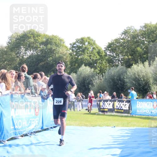 25.08.2024 - Elbe Triathlon Hamburg H.Heesch http://msf.ph/oto/6870393 25.08.2024 11:08:34 Ziel 228, 602 meine-sportfotos.de