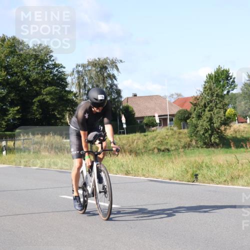 25.08.2024 - Elbe Triathlon Hamburg Fuchs,  Jonas http://msf.ph/oto/6870403 25.08.2024 10:27:31 Radfahren 494, 710, 579, 545 meine-sportfotos.de