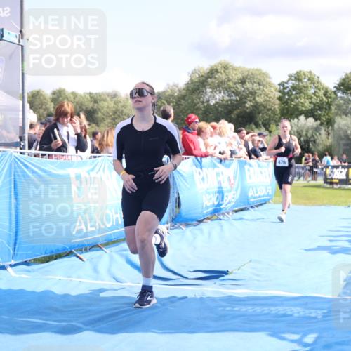 25.08.2024 - Elbe Triathlon Hamburg H.Heesch http://msf.ph/oto/6870405 25.08.2024 11:58:28 Ziel 476, 512, 1645 meine-sportfotos.de