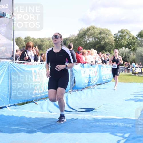 25.08.2024 - Elbe Triathlon Hamburg H.Heesch http://msf.ph/oto/6870412 25.08.2024 11:58:28 Ziel 476, 512, 1645 meine-sportfotos.de