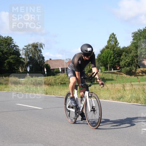 25.08.2024 - Elbe Triathlon Hamburg Fuchs,  Jonas http://msf.ph/oto/6870418 25.08.2024 10:27:31 Radfahren 494, 710, 579, 545 meine-sportfotos.de