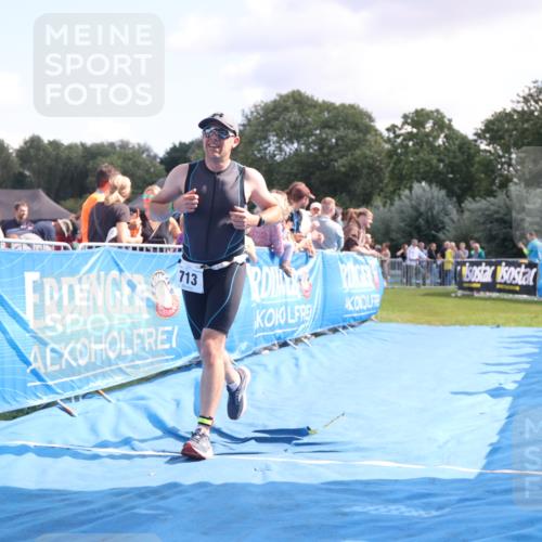 25.08.2024 - Elbe Triathlon Hamburg H.Heesch http://msf.ph/oto/6870432 25.08.2024 11:35:22 Ziel 352, 686, 713 meine-sportfotos.de