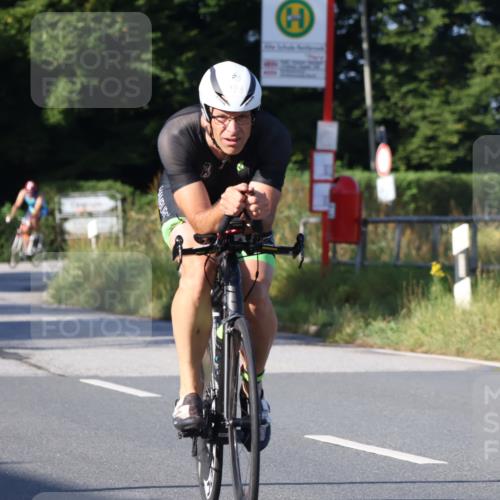 25.08.2024 - Elbe Triathlon Hamburg Fuchs,  Jonas http://msf.ph/oto/6870434 25.08.2024 09:34:10 Radfahren 245, 314, 159 meine-sportfotos.de
