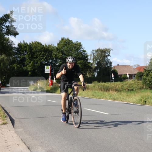 25.08.2024 - Elbe Triathlon Hamburg Fuchs,  Jonas http://msf.ph/oto/6870435 25.08.2024 10:27:33 Radfahren 710, 579, 545 meine-sportfotos.de